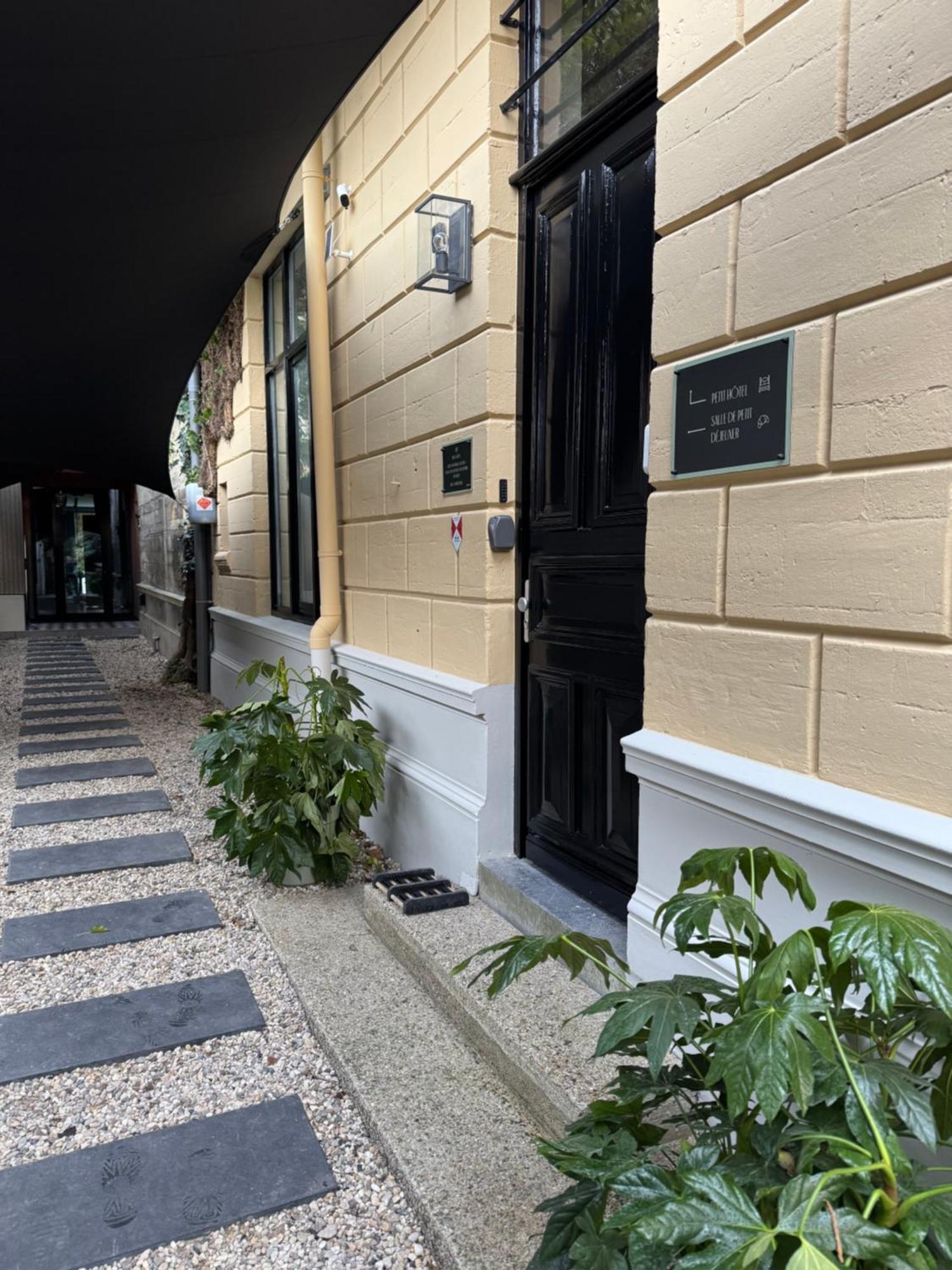 Villa V Petit Hotel Valkenburg aan de Geul Exteriör bild